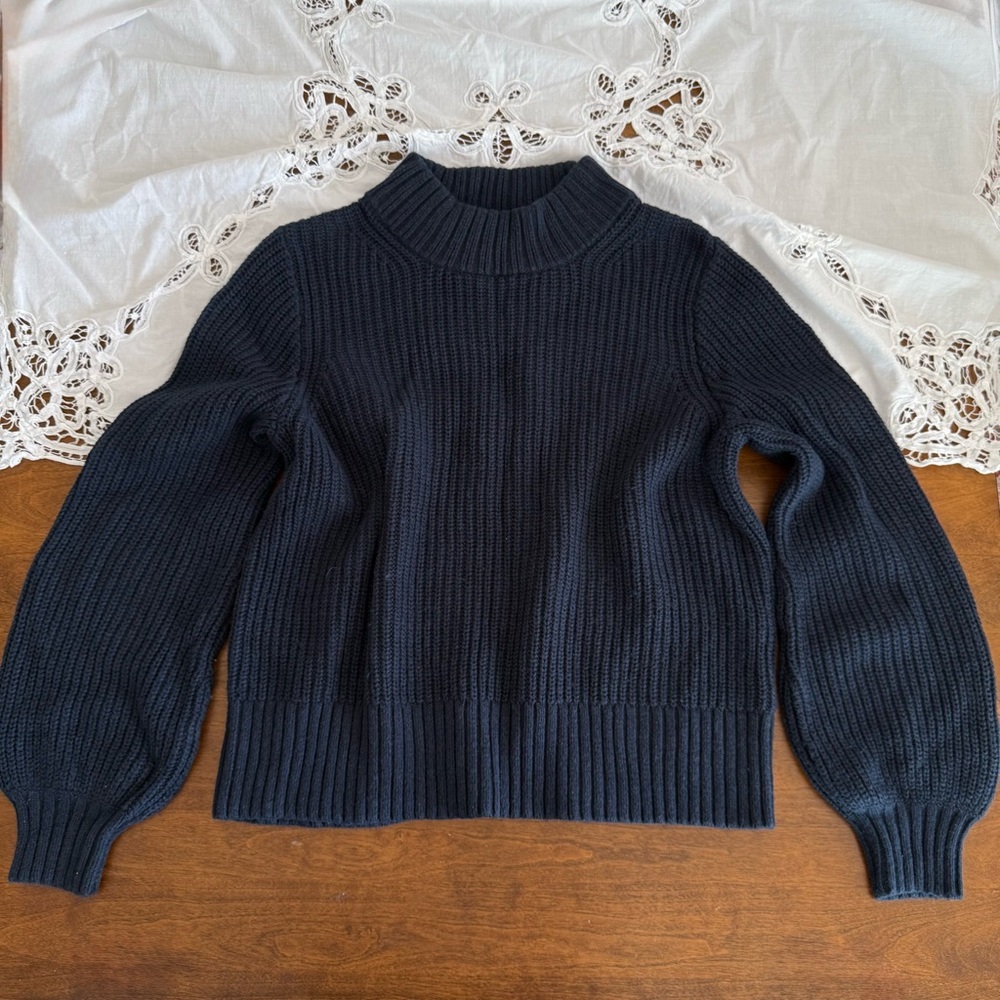 VTG Abercrombie & Fitch Cashmere Blend Navy Blue Sweater